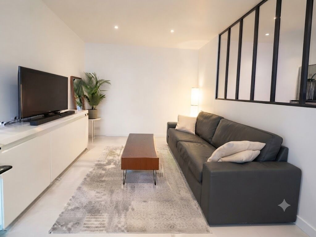 Deluxe Apartment | Living area