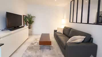 Deluxe Apartment | Living area