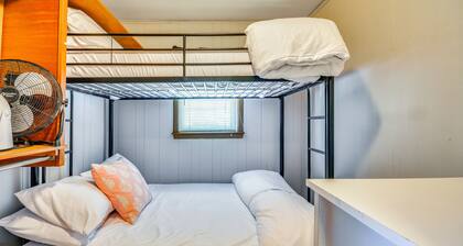1 Mi to Thomasville Emporium! Charming Getaway