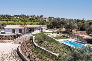 Exterior - Beautiful private villa for 6 guests with A/C, WIFI, private pool, TV and panoramic view (Noto)