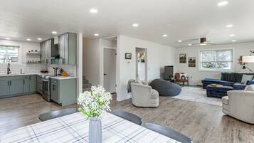 Nhà (4 Bedrooms) | Nội thất