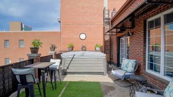 Apartment (2 Bedrooms) | Bahagian dalam