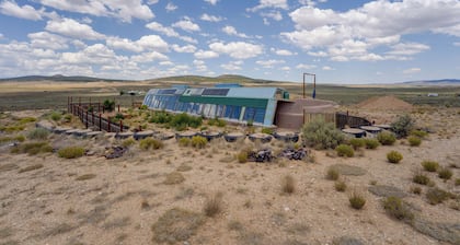 Serene, Family-sized Off Grid Earthship w/ Big Mtn