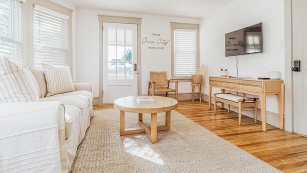 Apartment (3 Bedrooms) | Front of property