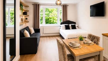 Comfort Studio | Blackout curtains, iron/ironing board, free WiFi