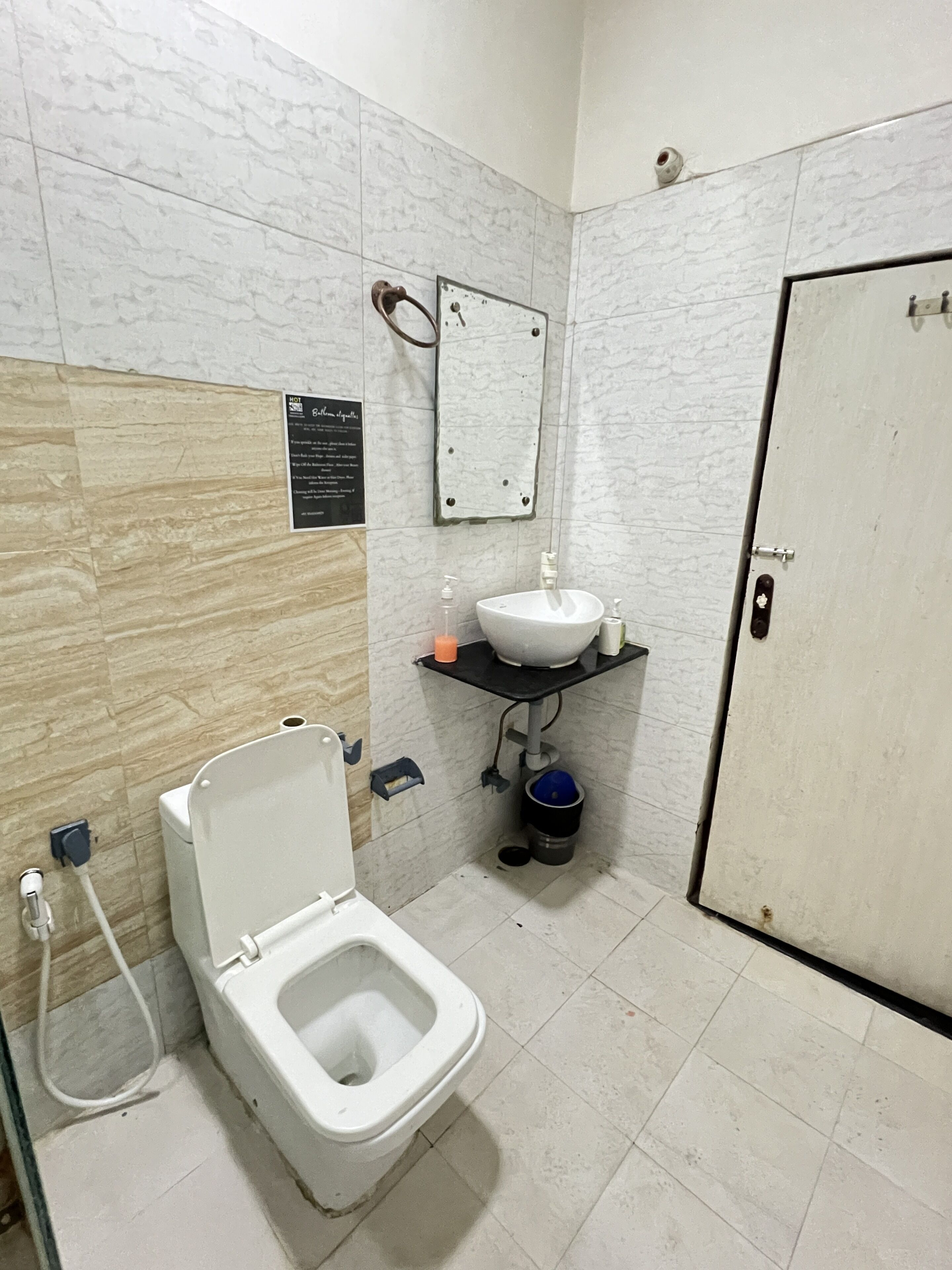 Camera Deluxe | Bagno | Set di cortesia gratuito, asciugamani, sapone, shampoo