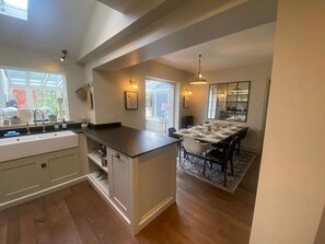 Dining - Railway Junction Cottage AND The Cabin (Brockenhurst)