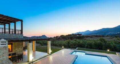 Thalia, Traditional Stone Villa, Intimate Spaces & Private Pool, Family Friendly