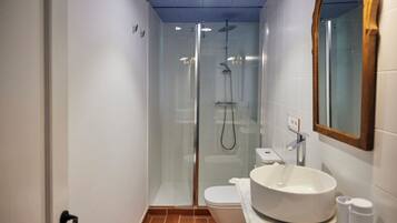 Apartamento superior, vistas al viñedo | Baño