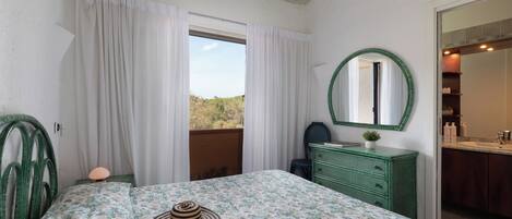Apartment, 3 Bedrooms, Patio | Iron/ironing board