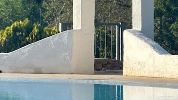 Piscina externa sazonal