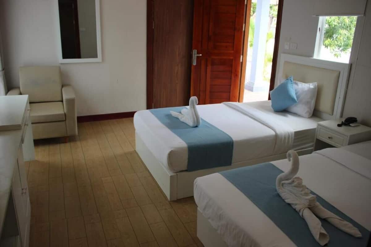Superior Twin Room, Balcony, Garden View | In-room safe, desk, laptop workspace, WiFi (free)