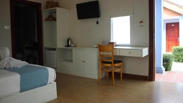Superior Double Room, Balcony, Garden View