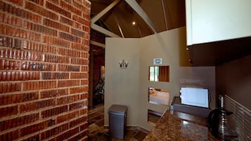 Deluxe Double or Twin Room, Patio, Garden View | Private kitchen