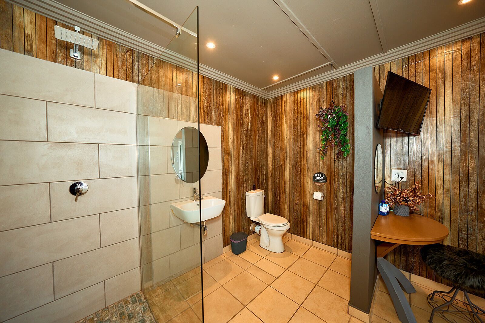 Comfort Twin Room | Bathroom | Shower, free toiletries, towels, soap