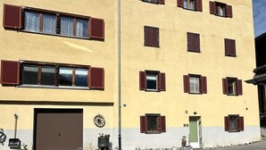 Exterior - Jonnys Paradisli Appartement/Fewo, Dusche und Bad, WC, 1 Schlafraum by Interhome (Cunter)