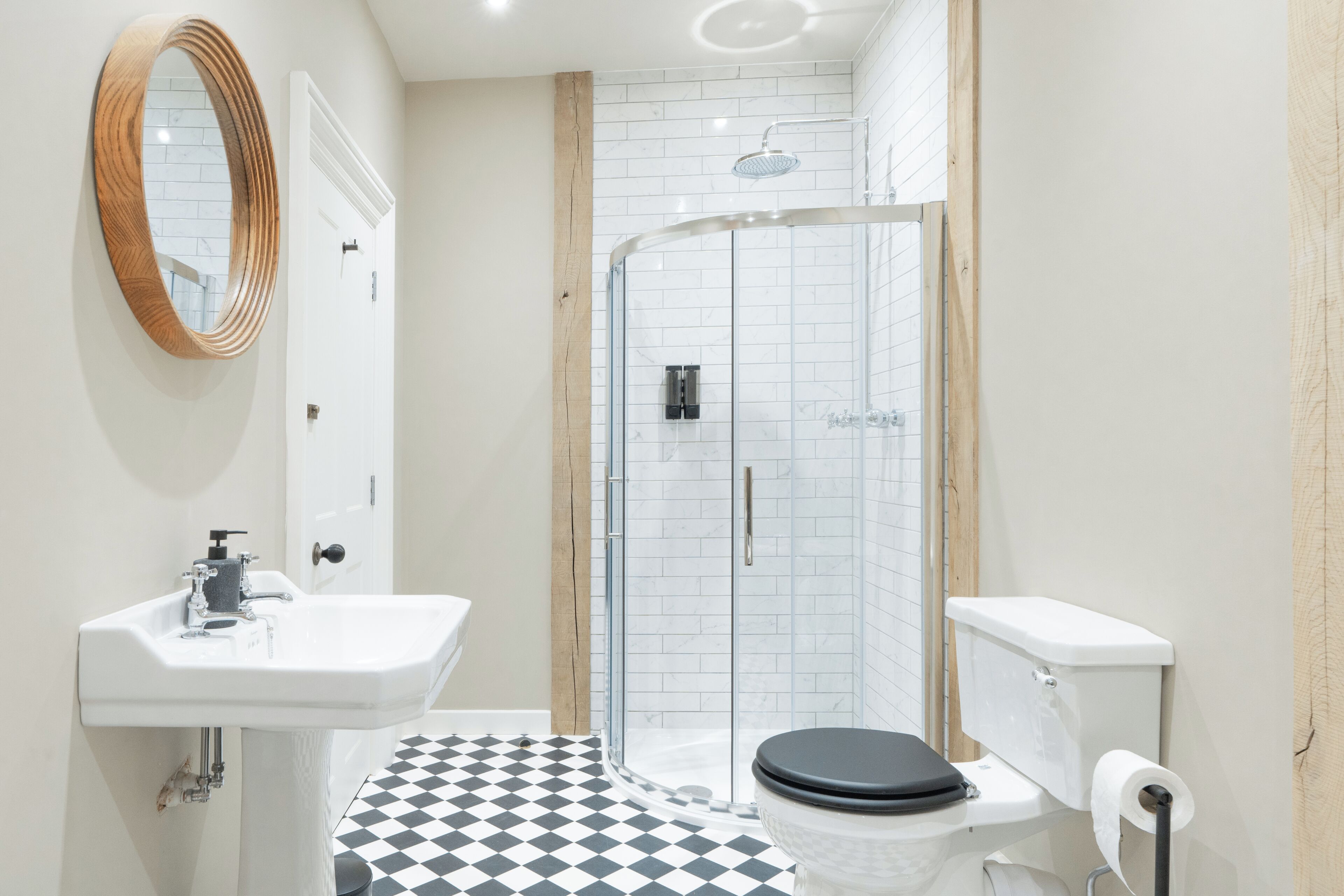 Superior Apartment, 2 Bedrooms | Bathroom | Free toiletries, hair dryer, towels, soap
