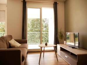 Living area - Vrbo Property (Janzé)