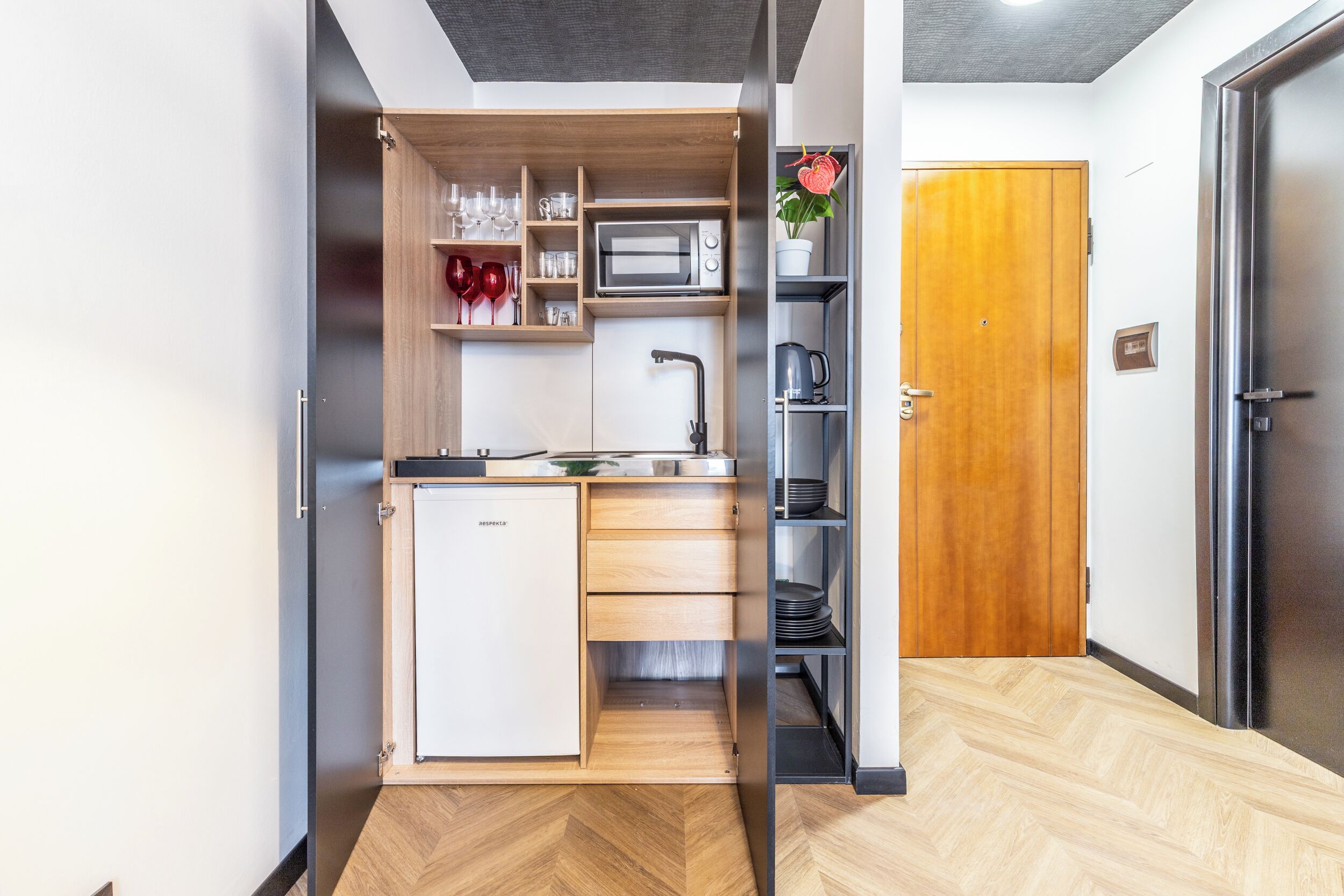 Private kitchenette