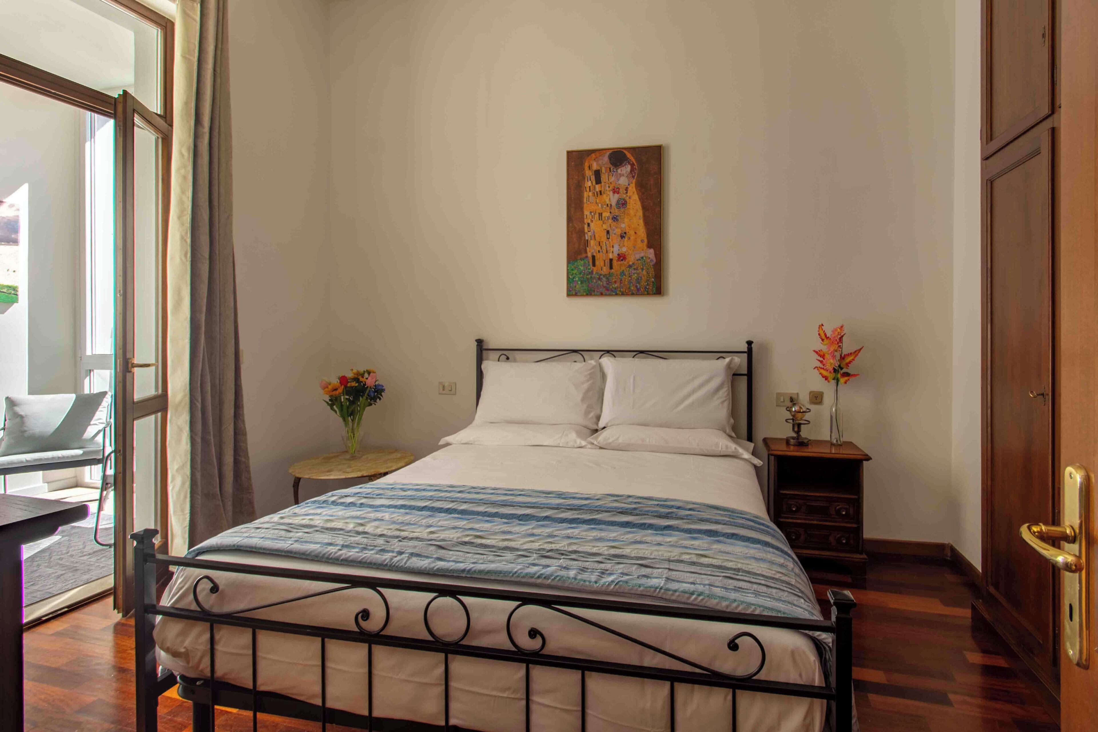 Departamento (1 Bedroom) | 1 habitación, espacio para trabajar con laptop y ropa de cama 