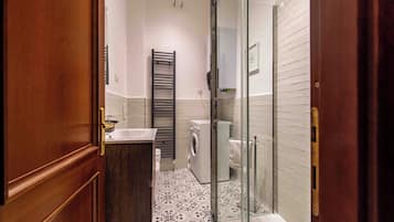 Departamento (1 Bedroom) | Baño | Regadera y bidet