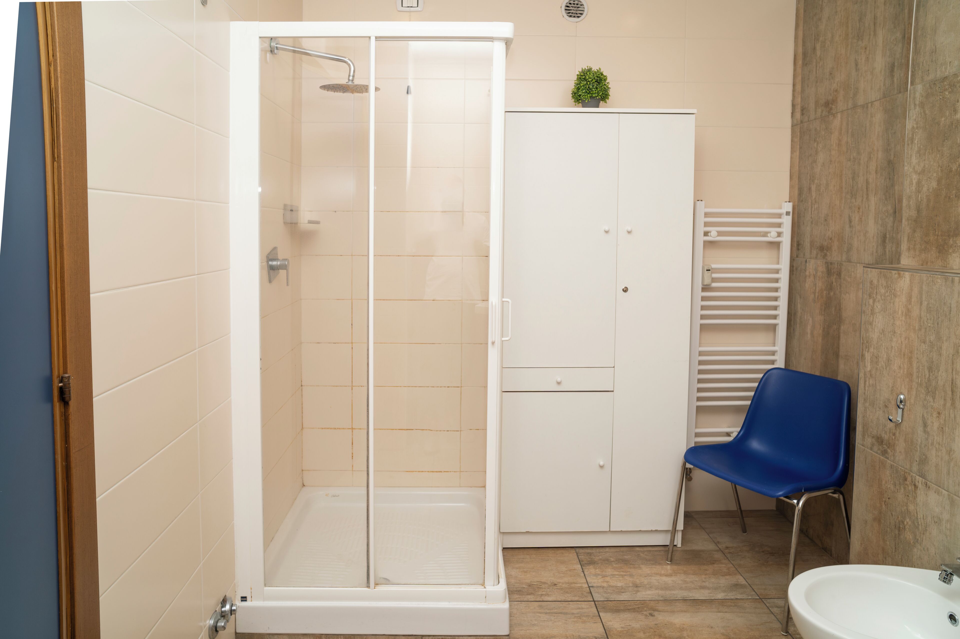 Chambre Confort, balcon, vue ville | Salle de bain | Douche