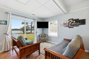 Unclassified image, 5 of 35, button - Marshallberg Waterfront Cottage w/Dock! (Marshallberg)