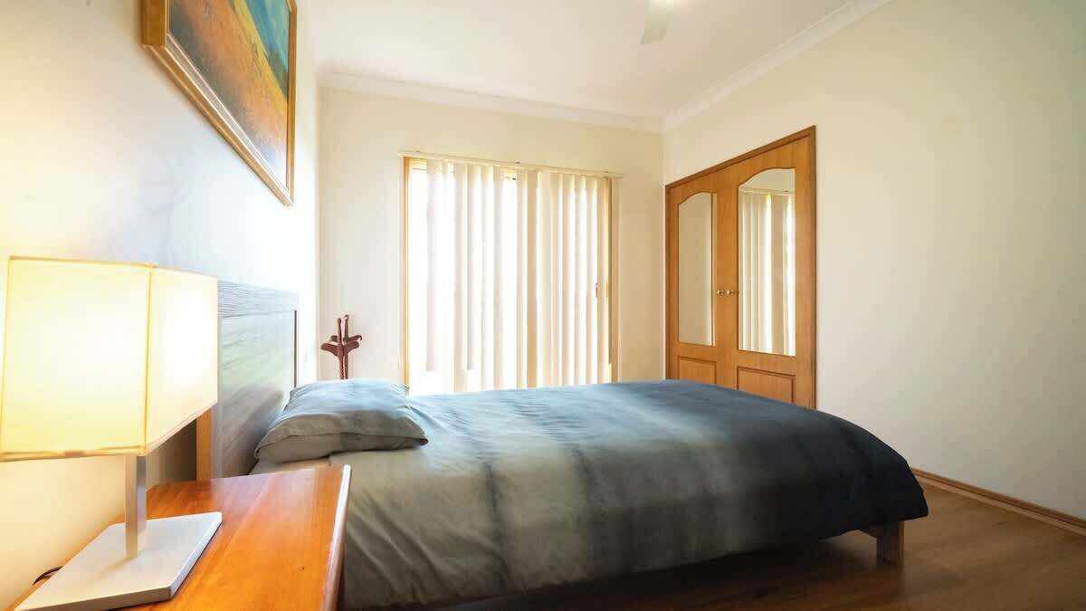 Ferros/tábuas de passar roupa, Wi-Fi, roupa de cama