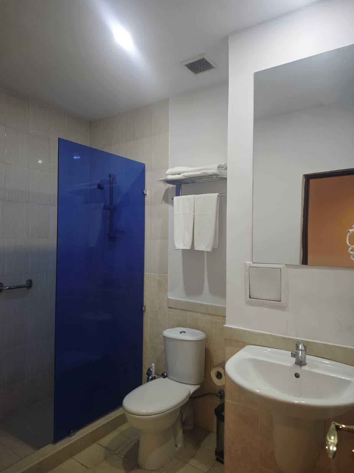 Quarto casal ou duplo | Banheiro