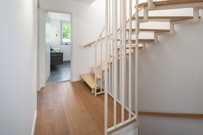 Nice Home with Garden / Near the Munich Trade Fair Center: 4 Bedrooms and 2 Bathrooms with Garden