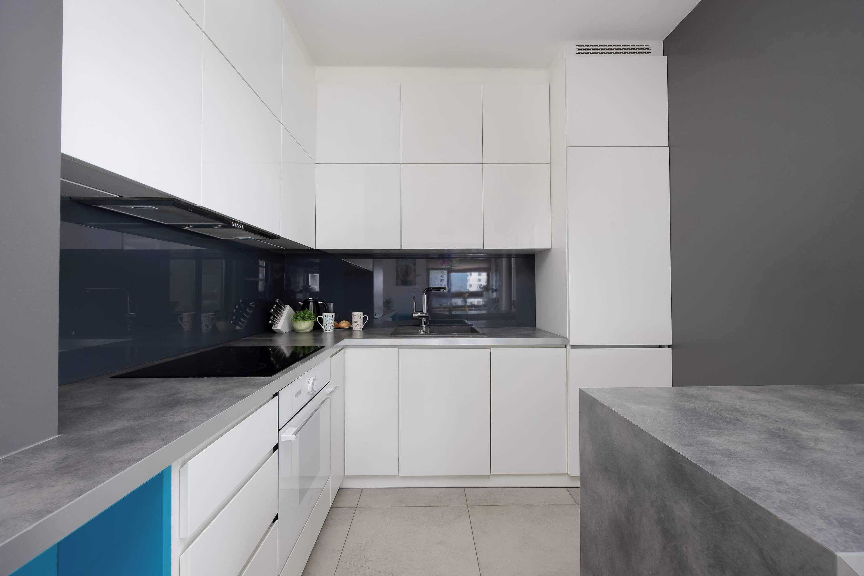 Kühlschrank, Ofen, Herdplatte, Geschirrspüler