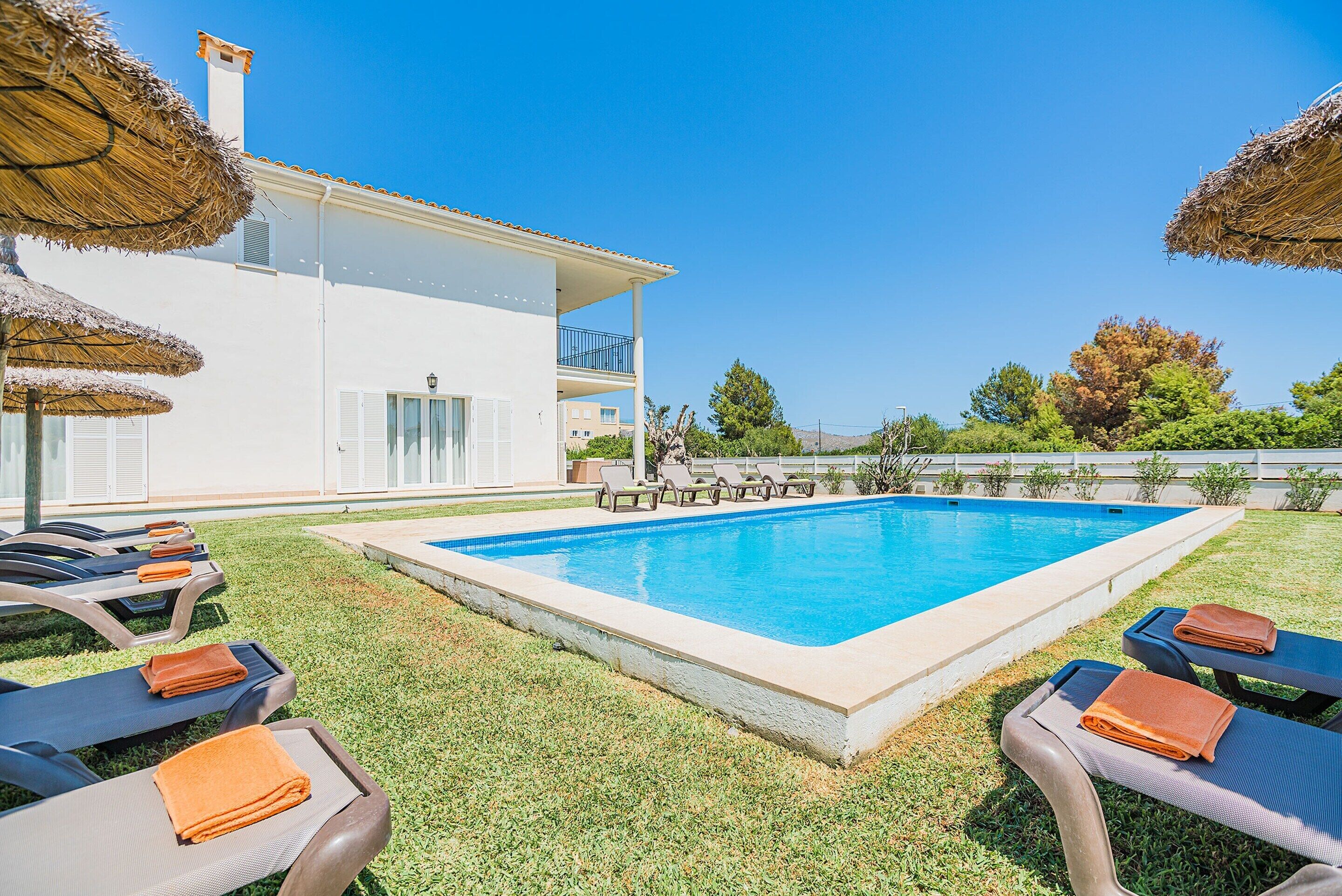 Villa | Pool | Indoor pool, outdoor pool