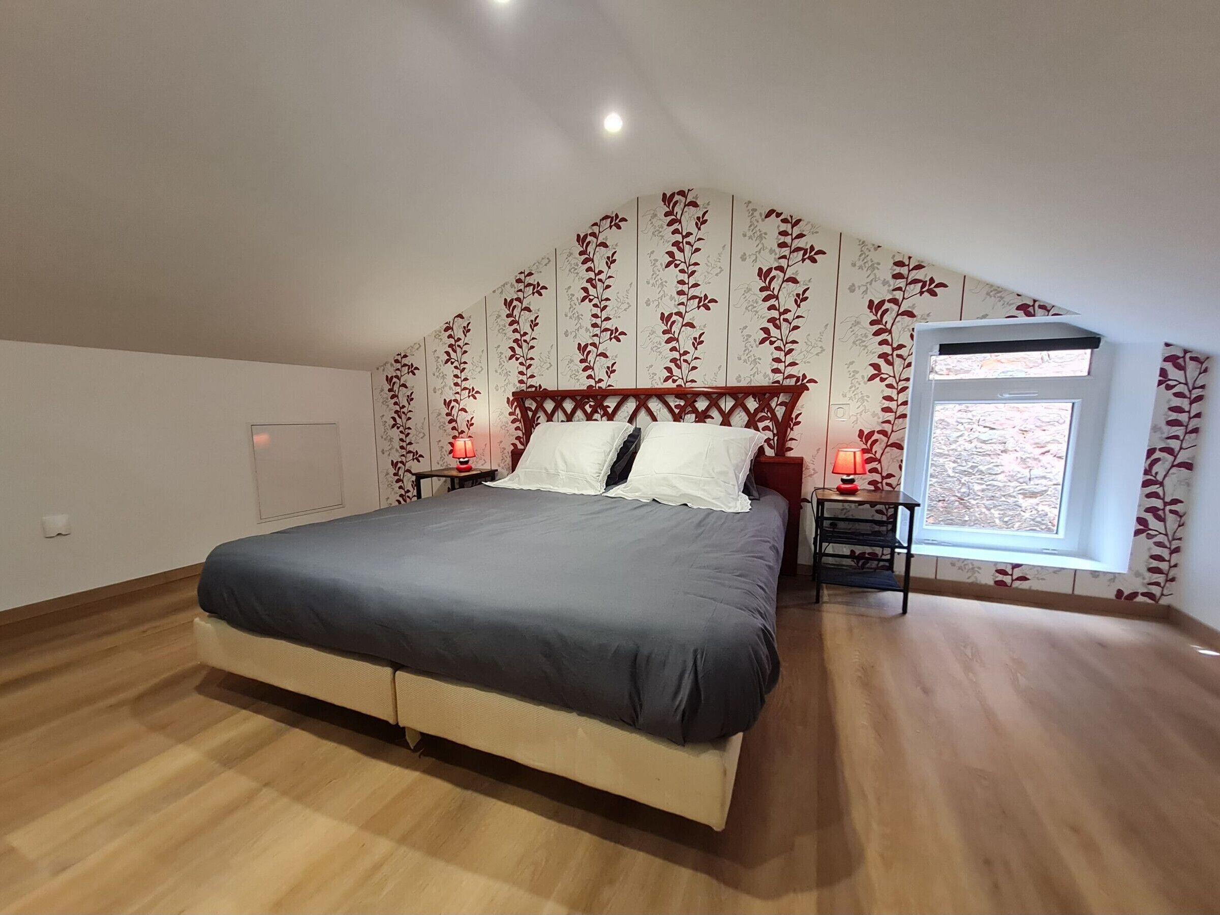 3 bedrooms, free WiFi, bed sheets
