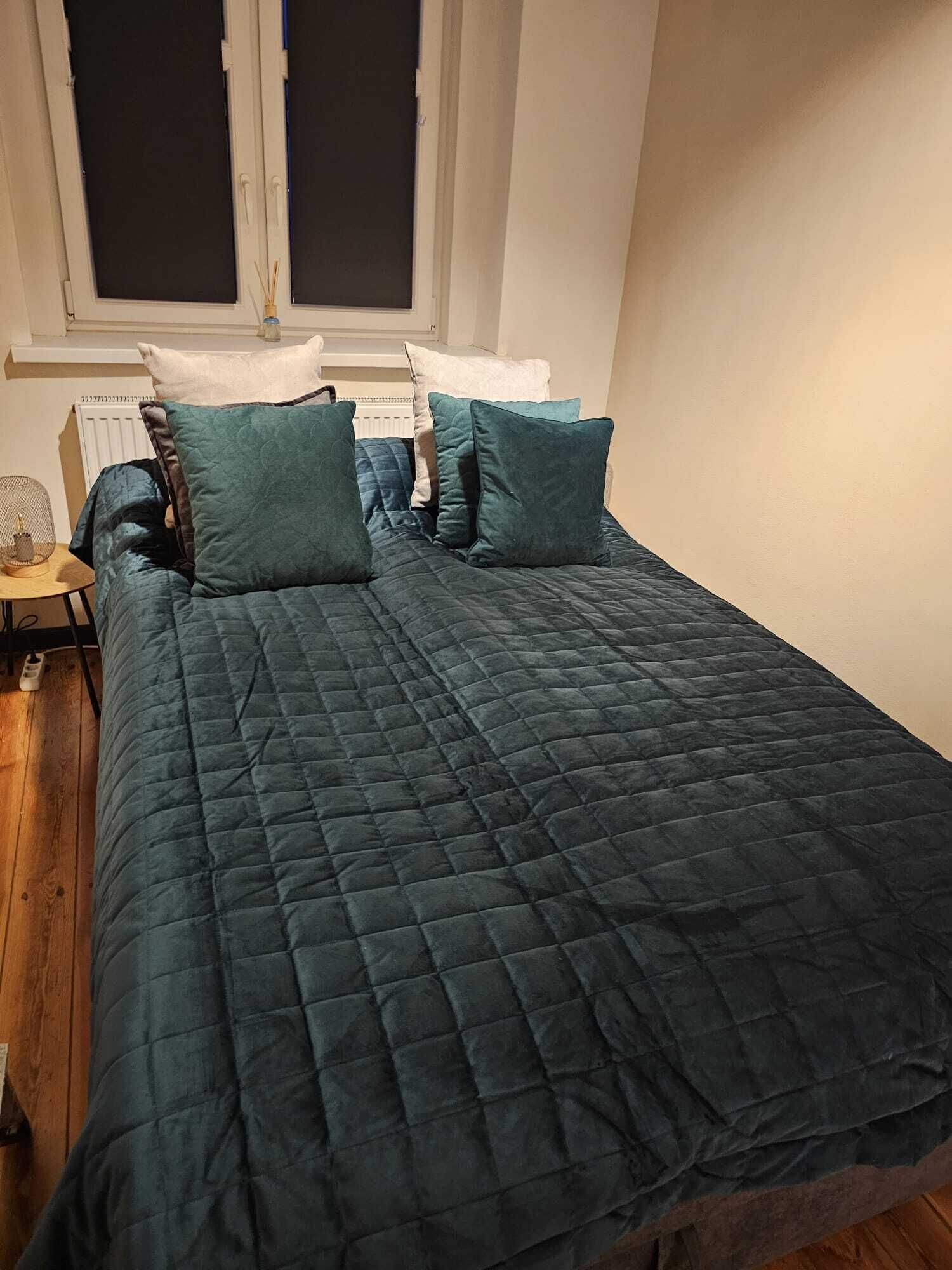 WiFi, bed sheets