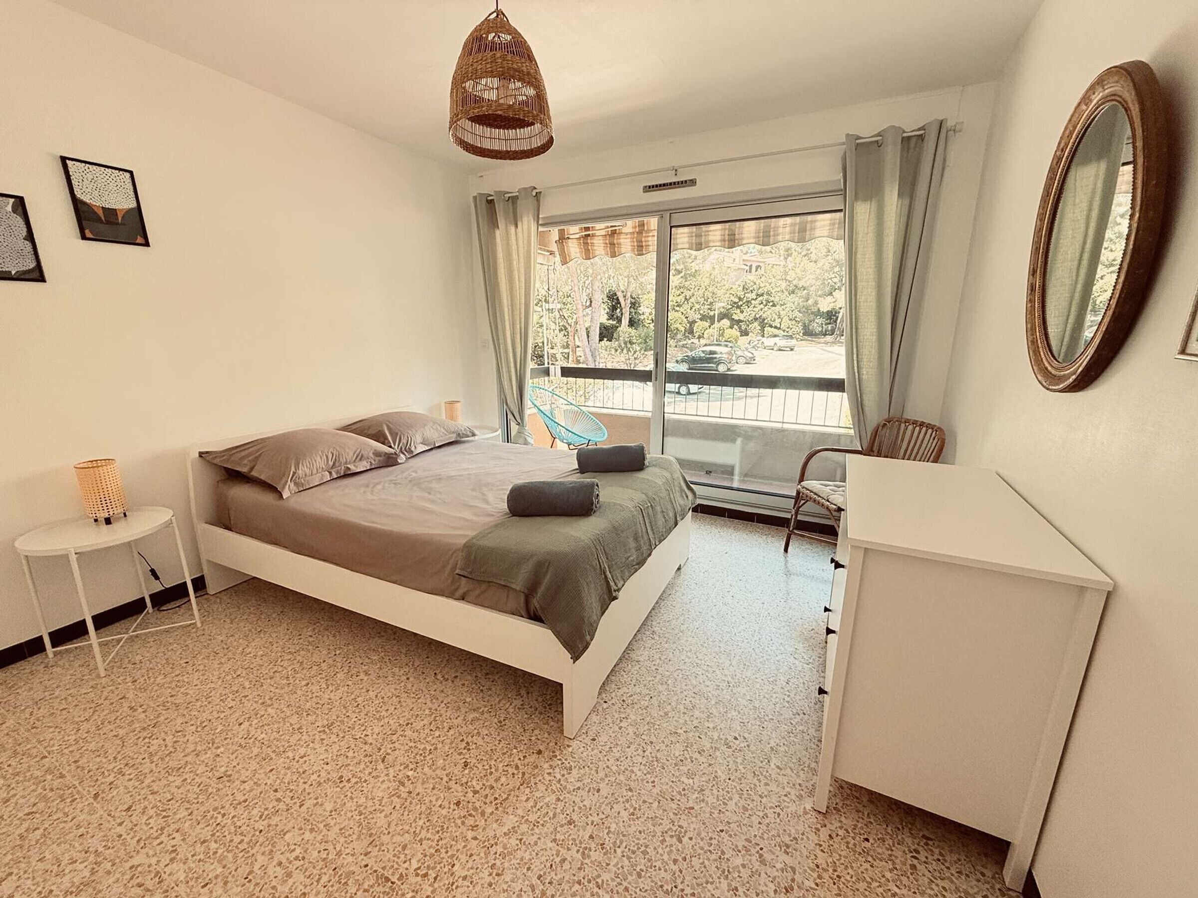 2 bedrooms, WiFi (free)