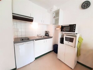 Private kitchen - Cozy apartment with parking - 4 guests (Vielle-Aure)