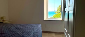 ‘Cala Galatea 1’ Apartment with Sea View, Private Terrace and Wi-Fi