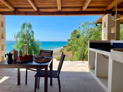 Apartment 'Cala Galatea 2' with Sea View, Private Terrace and Wi-Fi