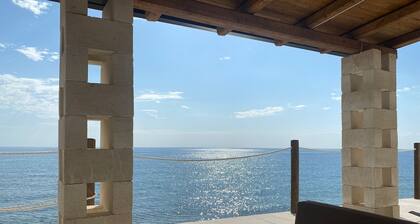 Apartment 'Cala Galatea 3' with Sea View, Private Terrace and Wi-Fi