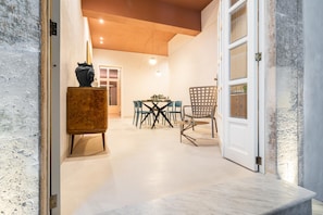 Outdoor dining - Stemma Apartment   Loggiato Verga (SIRACUSA)