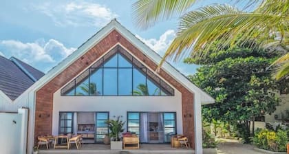 Beachfront Bliss at Solymar Villa 2 – Modern Comfort with Stunning Ocean Views