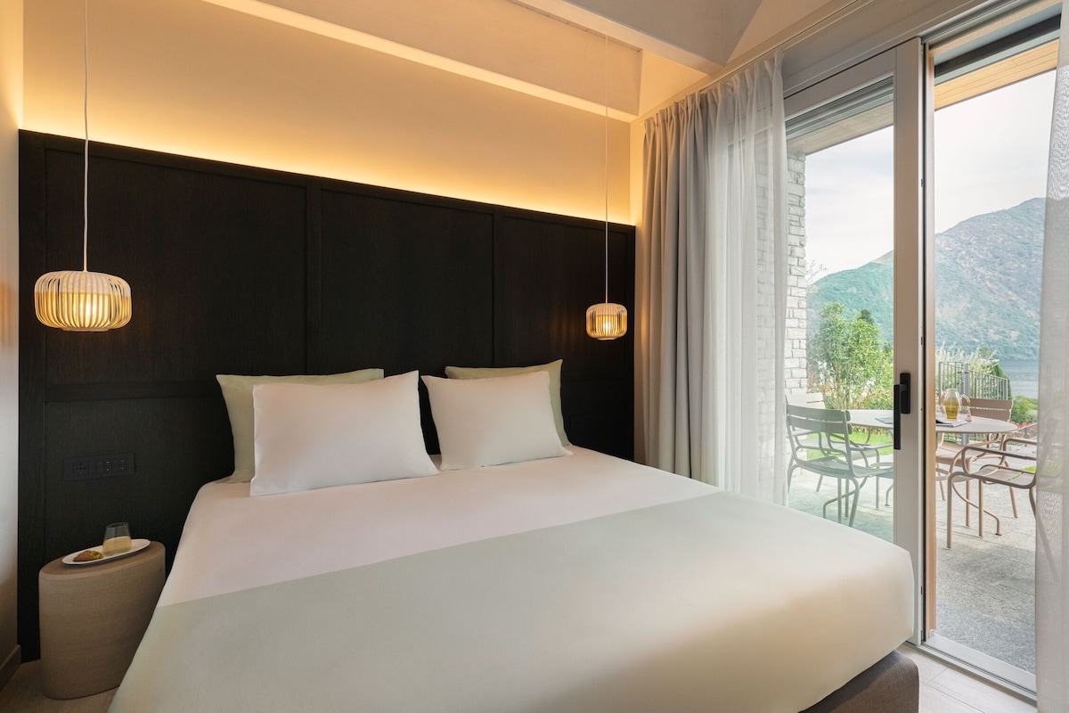 Apartment, Lake View | Premium bedding, down comforters, iron/ironing board, cribs (surcharge)