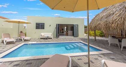 Villa Santi Mambo Beach With Privatepool