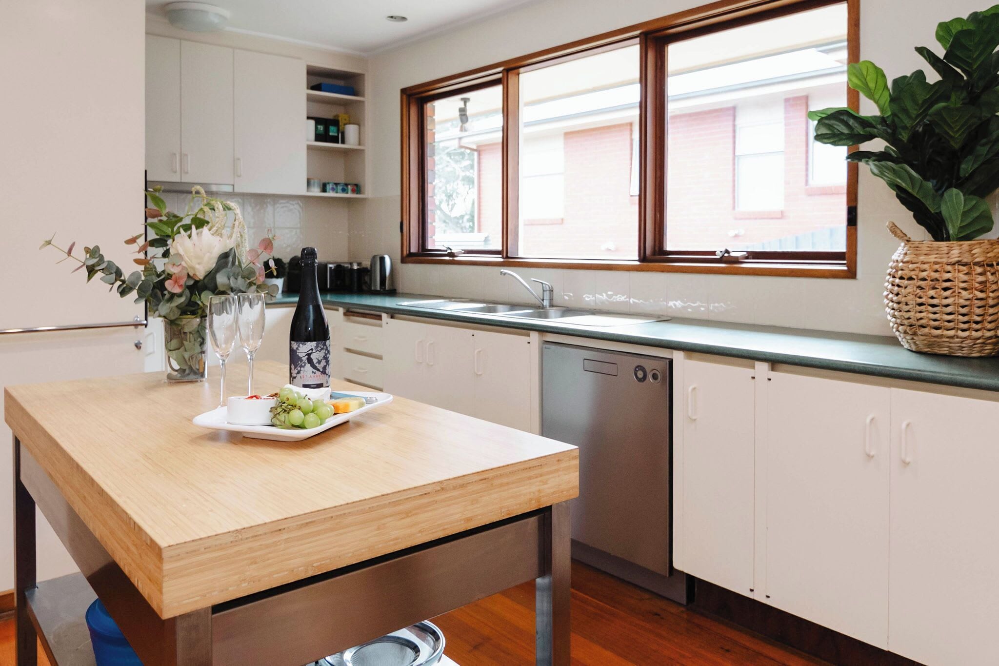 Apartment, 4 Bedrooms, Non Smoking | Private kitchen