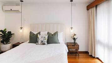 Apartment, 4 Schlafzimmer, Nichtraucher | Bügeleisen/Bügelbrett, kostenloses WLAN