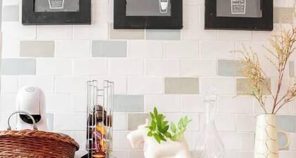 #03 The Hawthornes. Sleeps 6|NEC 7mins|8 mins