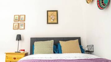 2 bedrooms, desk, iron/ironing board, travel cot