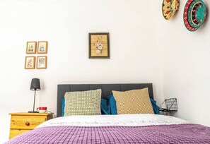 2 bedrooms, desk, iron/ironing board, travel crib