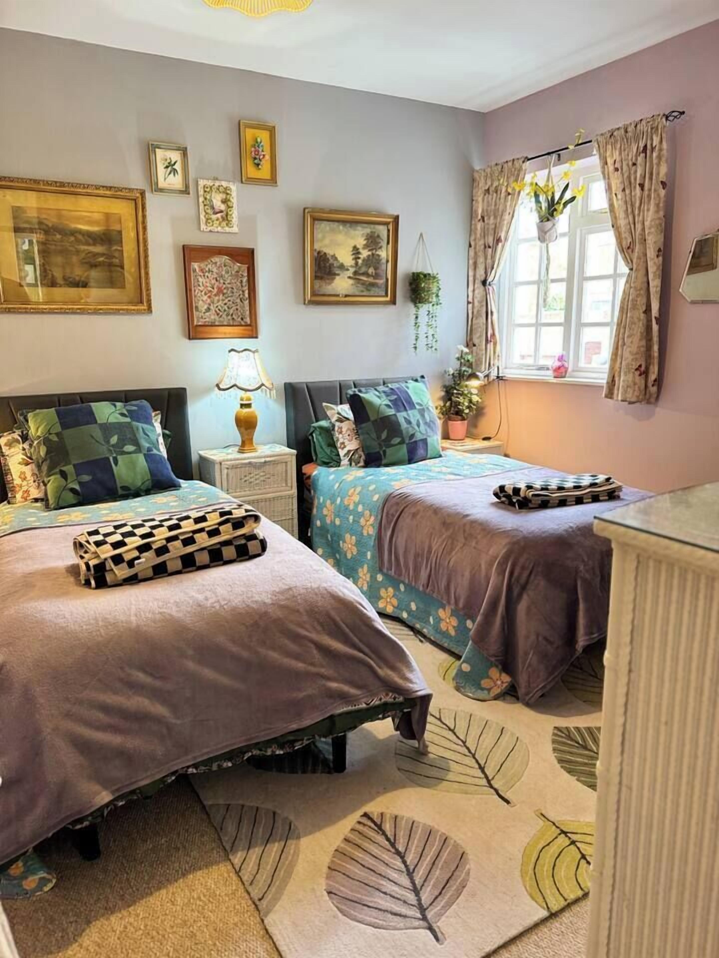 Desk, iron/ironing board, travel crib, WiFi