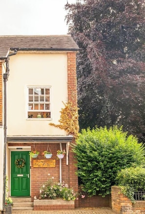Exterior - #04 The Hawthornes Sleeps4|NEC 7mins|BHX 8mins (Coleshill)